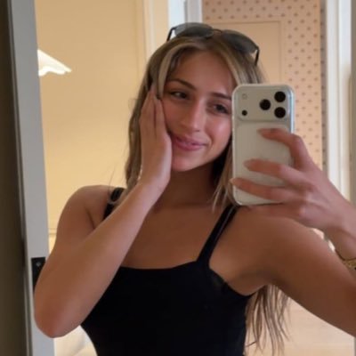 V🤍's profile picture
