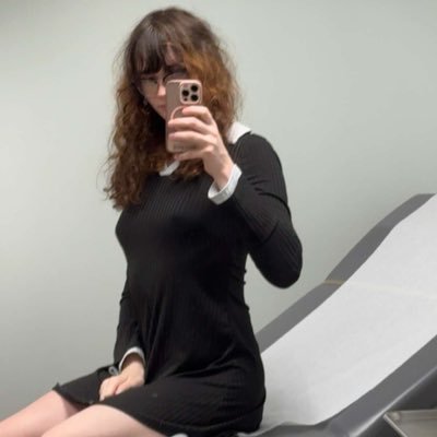 LesbianVixens's profile picture