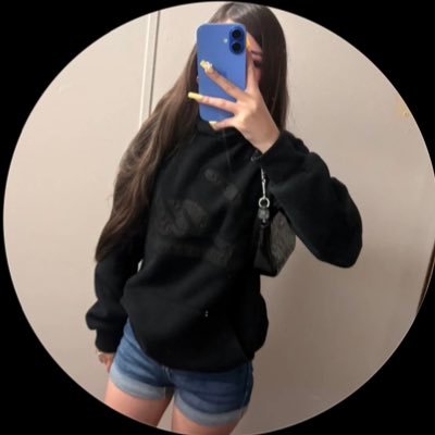 Laura's profile picture