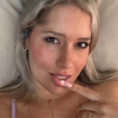 AlexxxHart's profile picture
