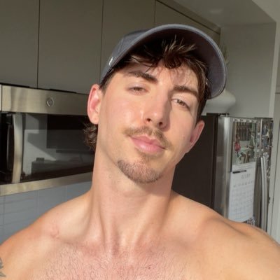 theonlyhimeros's profile picture