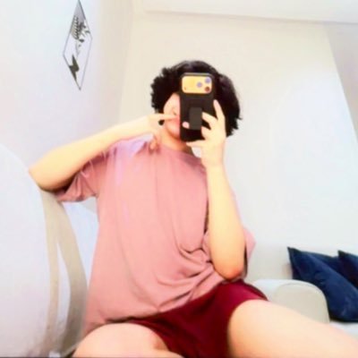 B's profile picture