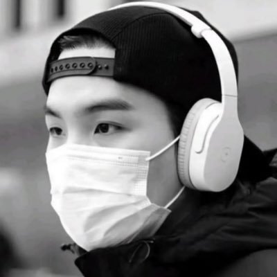 livs 🪭 ✨ ⊙⊝⊜'s profile picture
