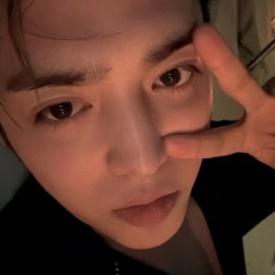 annacoups13's profile picture