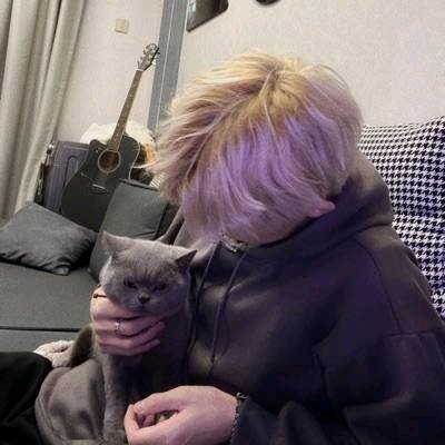Anony18493177's profile picture