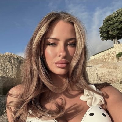 𝘿𝙚𝙚𝙖 𝙎𝙝𝙖𝙮🥥's profile picture