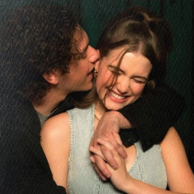r's profile picture