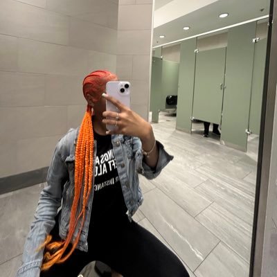 _vee's profile picture