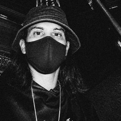 𝐃𝐈𝐃𝐈 / 𝐀𝐍𝐃𝐑𝐀's profile picture