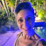 (Mar)Cella Ferraz 🍍☕️ profil fotoğrafı