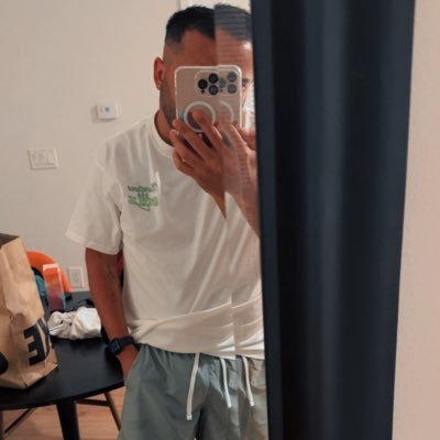 sneakboys88's profile picture