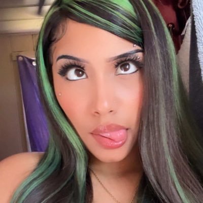 LatinaSnowheh's profile picture