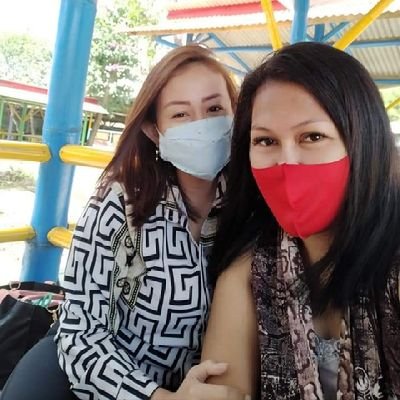 yantiemomi's profile picture