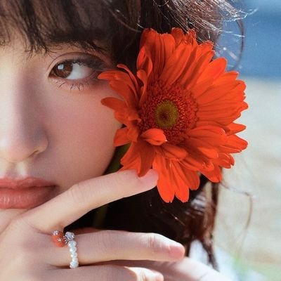 QiaoIiIi0's profile picture