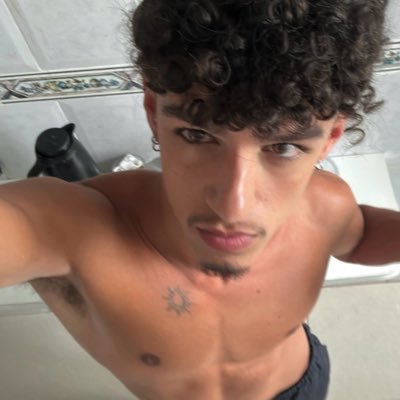yurear7s's profile picture