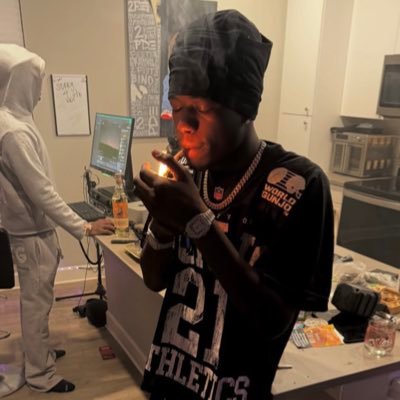 1Lezone's profile picture
