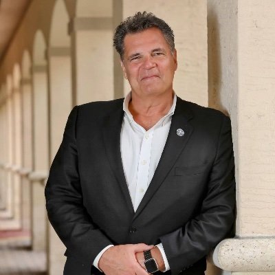 MansfieldWrites's profile picture