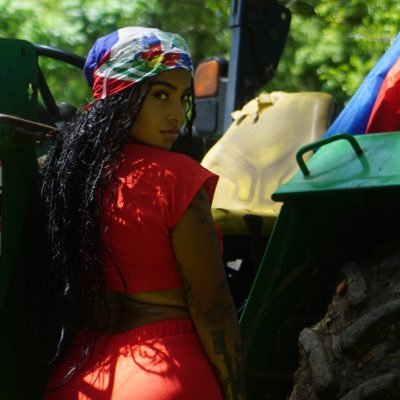 sandra 🇭🇹🌱's profile picture