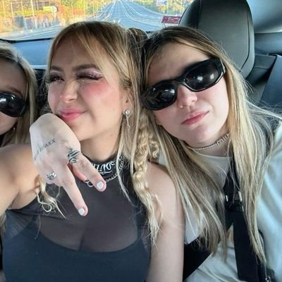 mon.'s profile picture