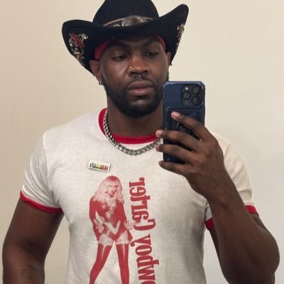BtwnImpsandFaes's profile picture