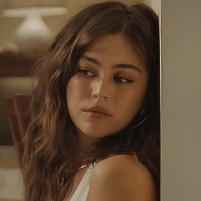 ly's profile picture