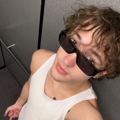 bigwhitedixkk's profile picture