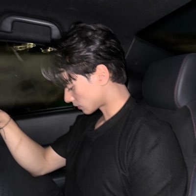 🎸⋆✮ hour ˚｡⋆'s profile picture