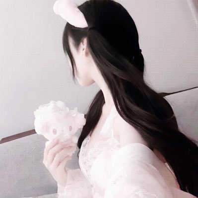 天真小伊's profile picture