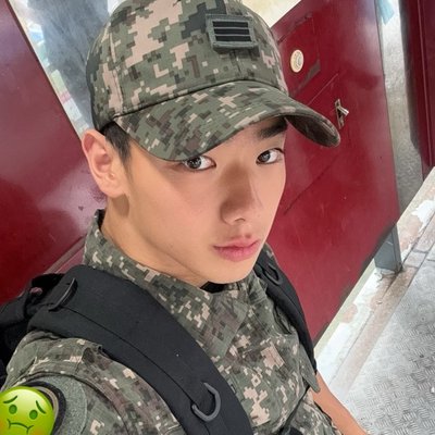 최팔창's profile picture