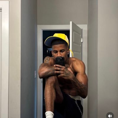 stepinthecrowd's profile picture