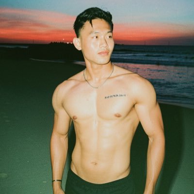 leo's profile picture
