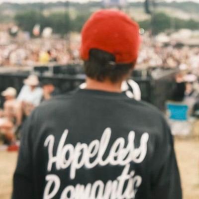 ❷❽'s profile picture