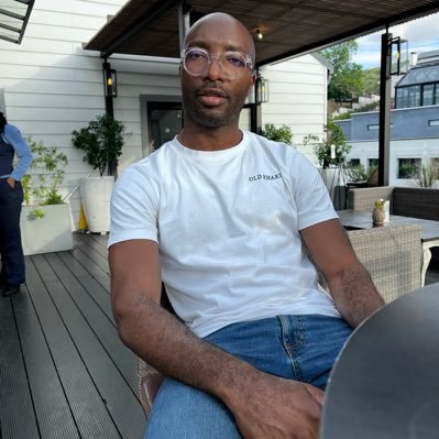 The 90s's profile picture