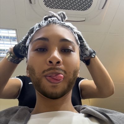 🦋's profile picture