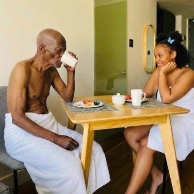 NYANI MZEE's profile picture