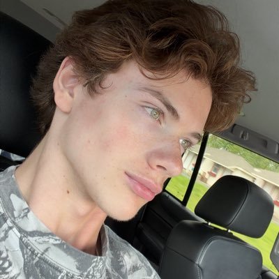 tallmoneygod's profile picture
