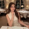 selena profil fotoğrafı