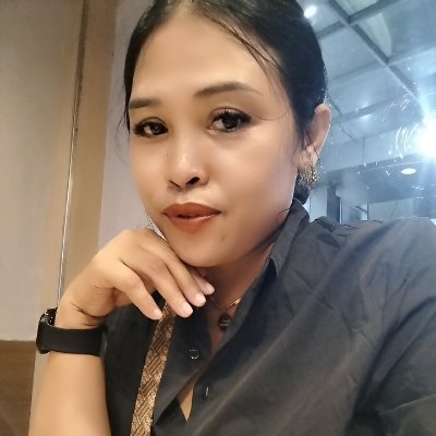 Dewi isnaeni's profile picture