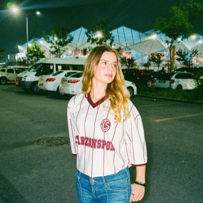eminebutoffline's profile picture
