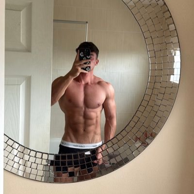 musclemanlew's profile picture