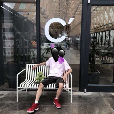 y's profile picture