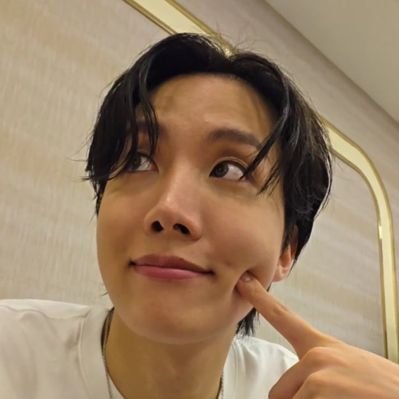 哈莉's profile picture