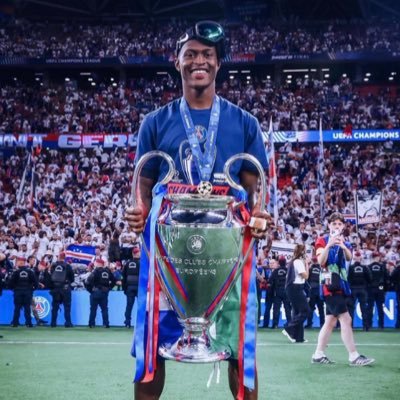 ⭐️⭐️CHAMPION MON FRERE❤️💙's profile picture