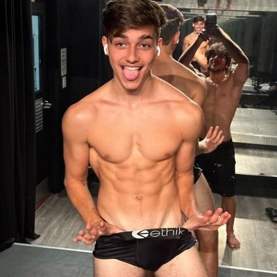 novinhoszeus's profile picture