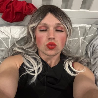 SissyRose1315's profile picture