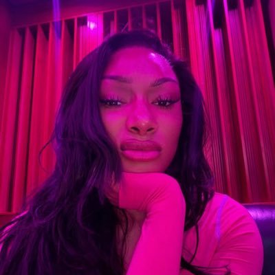cam has entered the villa 🏝️'s profile picture