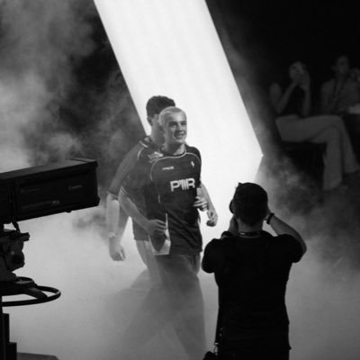 resignzfnt's profile picture
