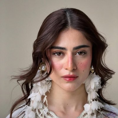 hinaofficialpk's profile picture