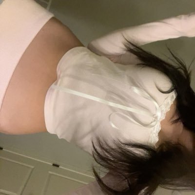 j's profile picture