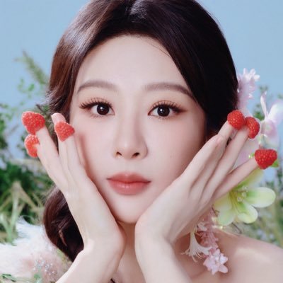 yangzi921106's profile picture